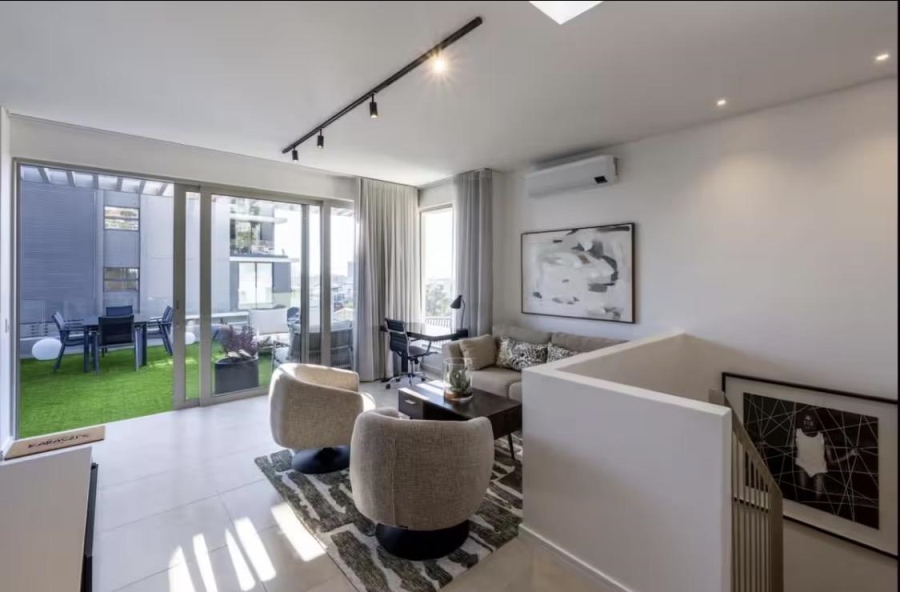 To Let 3 Bedroom Property for Rent in Green Point Western Cape